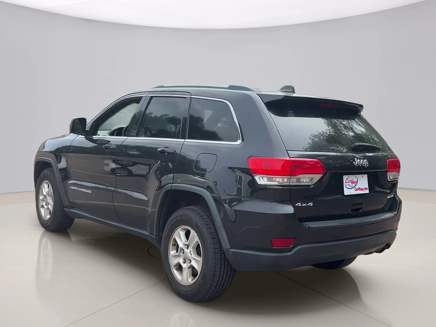 Used 2014 Gray Jeep LAREDO 4WD image 3