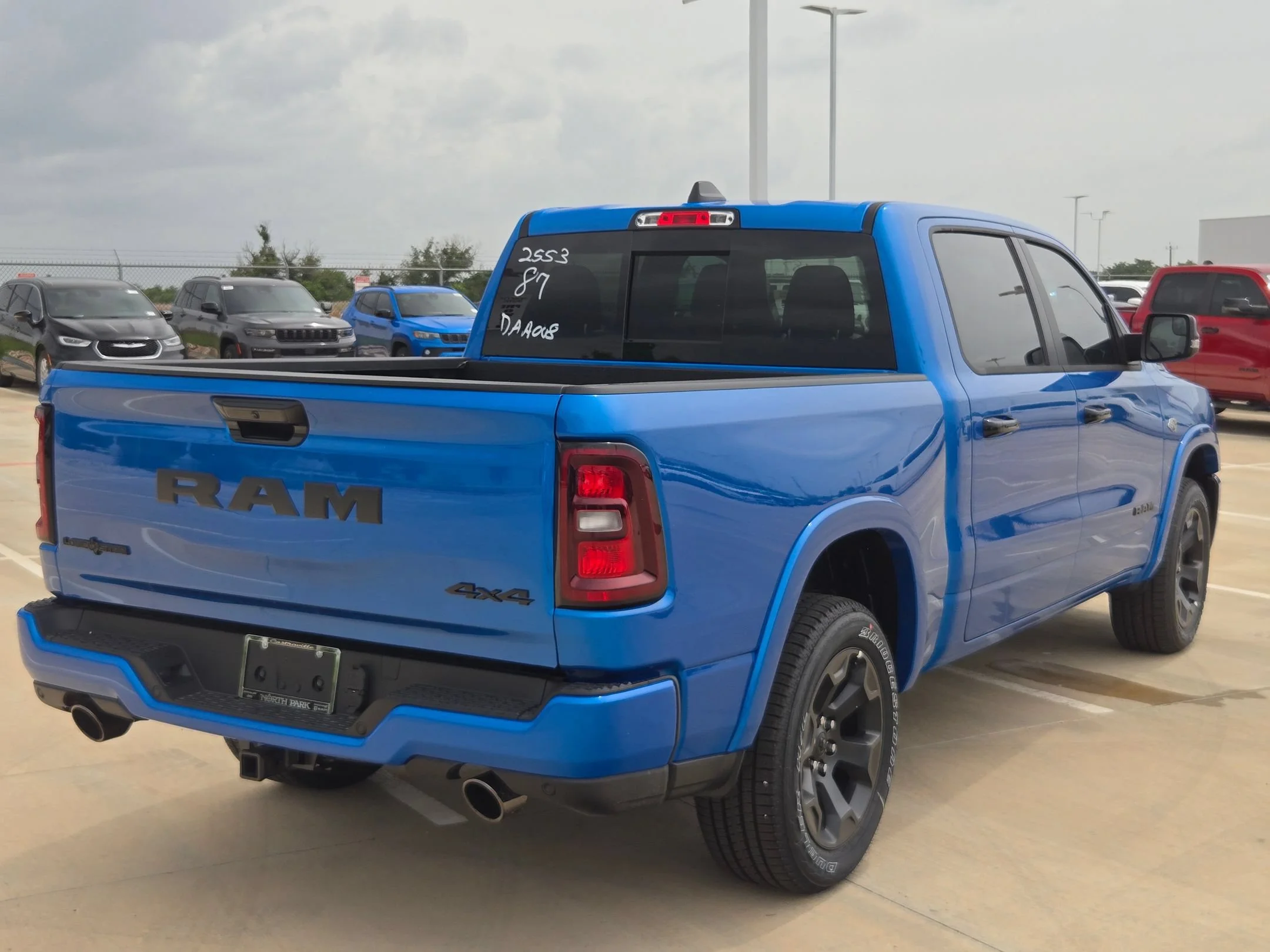 New 2026 Hydro Blue Pearl-Coat Exterior Paint RAM Big Horn/Lone Star image 3