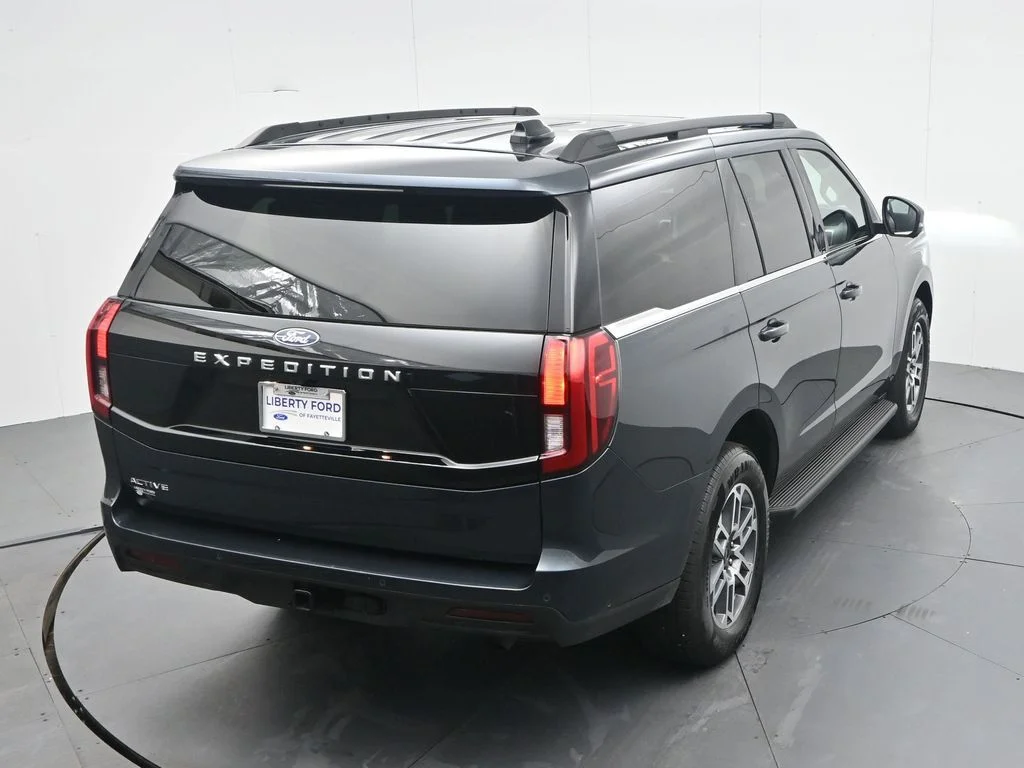 New 2025 Stone Blue Metallic Ford Active image 31