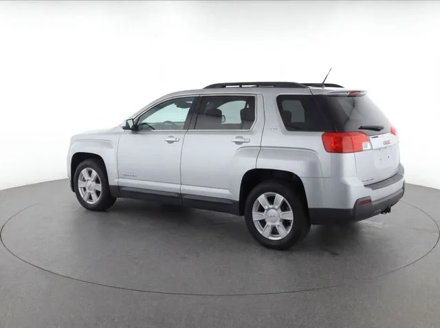 Used 2013 Silver GMC SLE-2 image 4