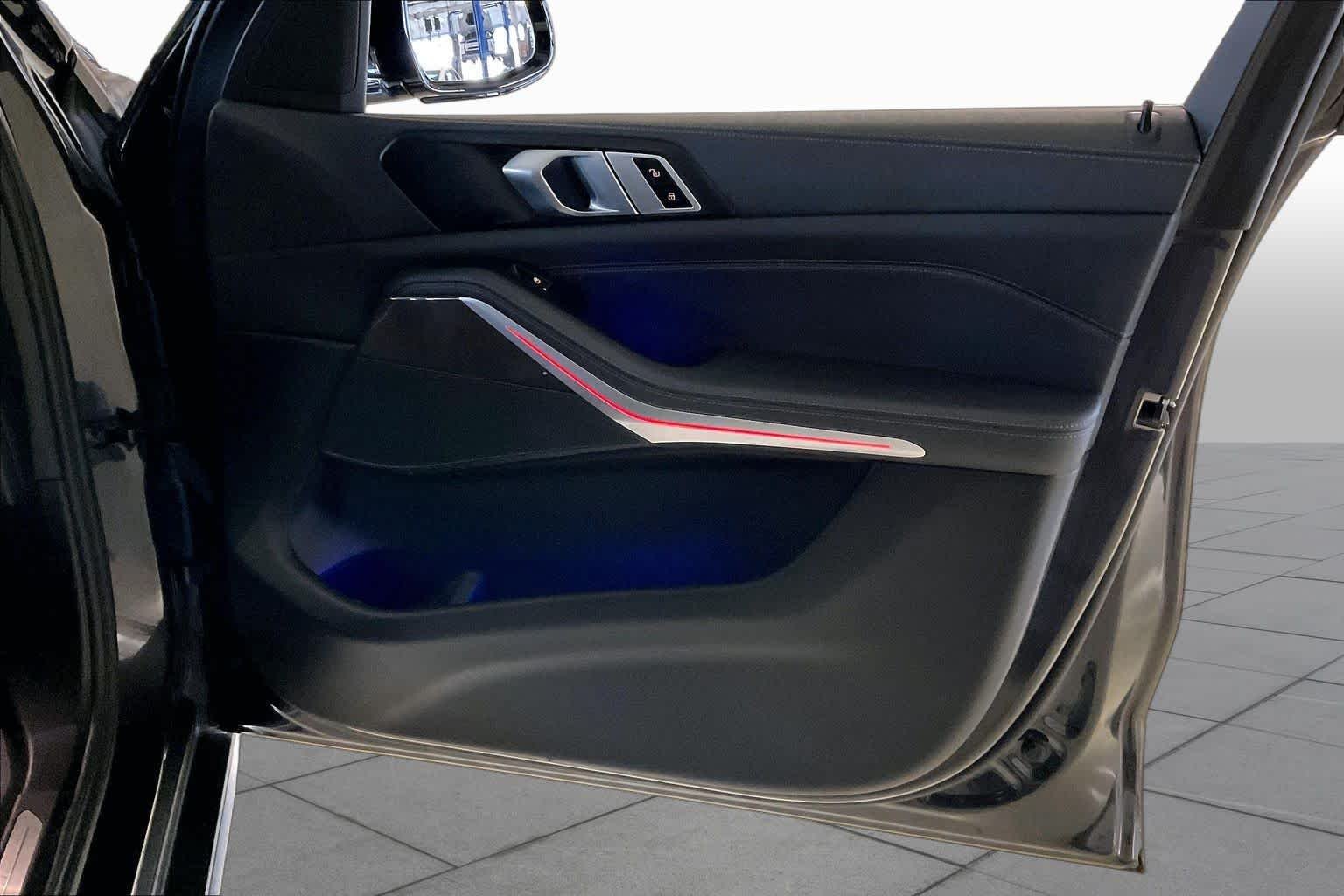 Used 2023 Dark Graphite Metallic BMW sDrive40i image 21