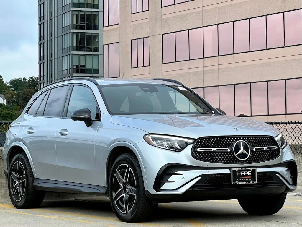 Certified Used 2026  Mercedes-Benz GLC 300 image 1