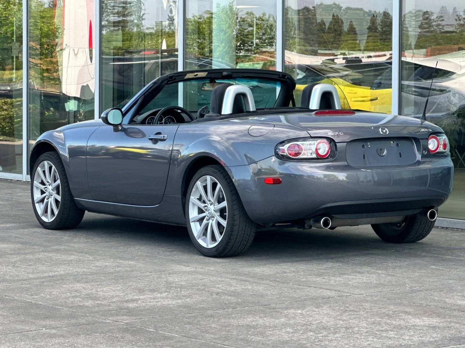 Used 2008 Galaxy Gray Mica Mazda Grand Touring image 5