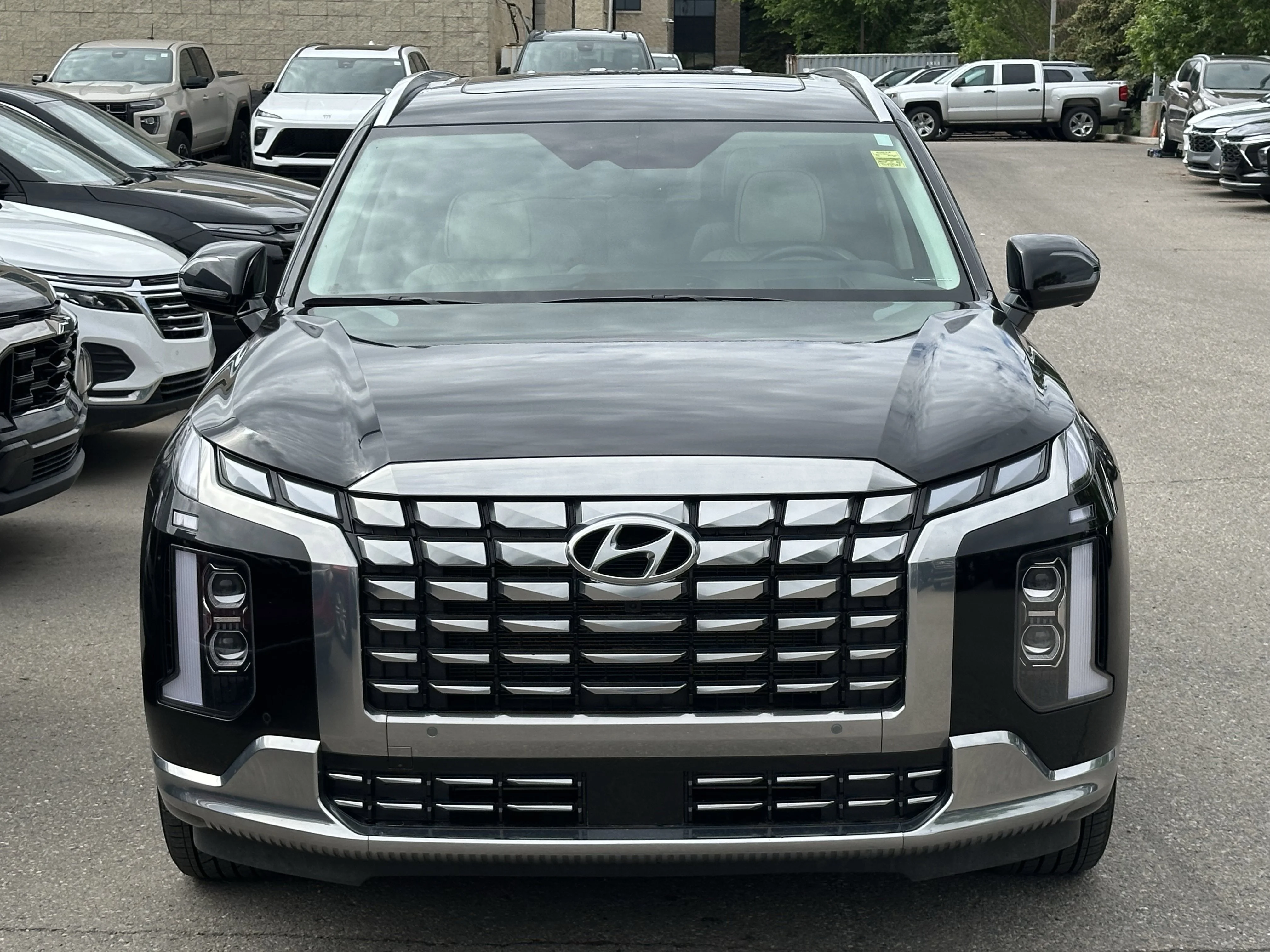 Certified Used 2025 Abyss Black Hyundai Ultimate Calligraphy image 3