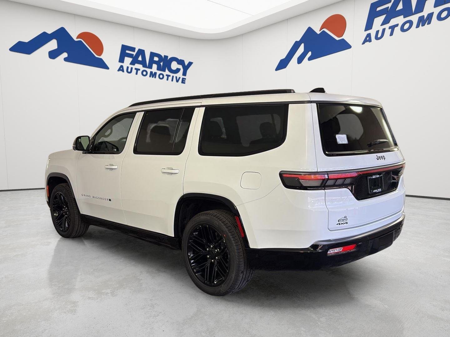 New 2026 Bright White Clear-Coat Exterior Paint Jeep Limited Reserve image 6