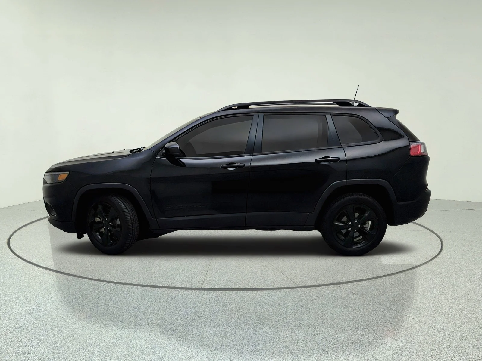 Used 2021 Diamond Black Crystal Pearlcoat Jeep Altitude image 14