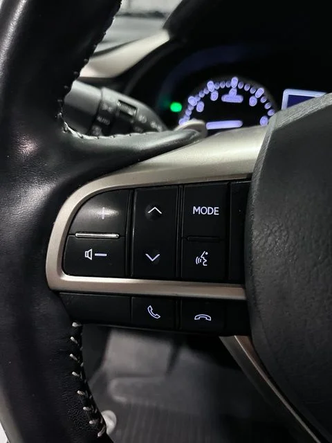 Used 2022 White Lexus 350L image 26