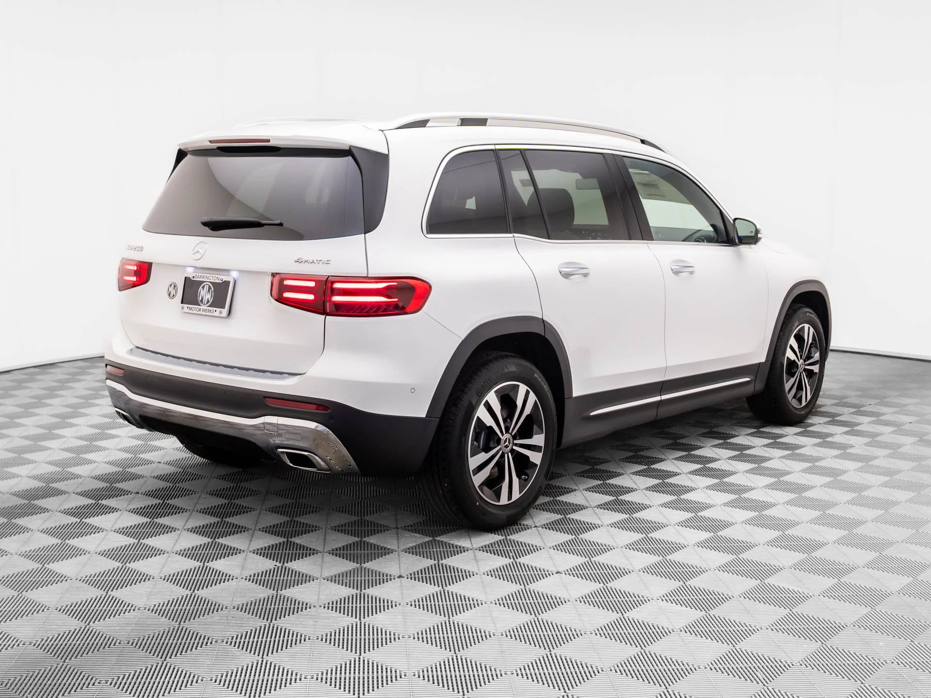 New 2026 White Mercedes-Benz GLB 250 image 5