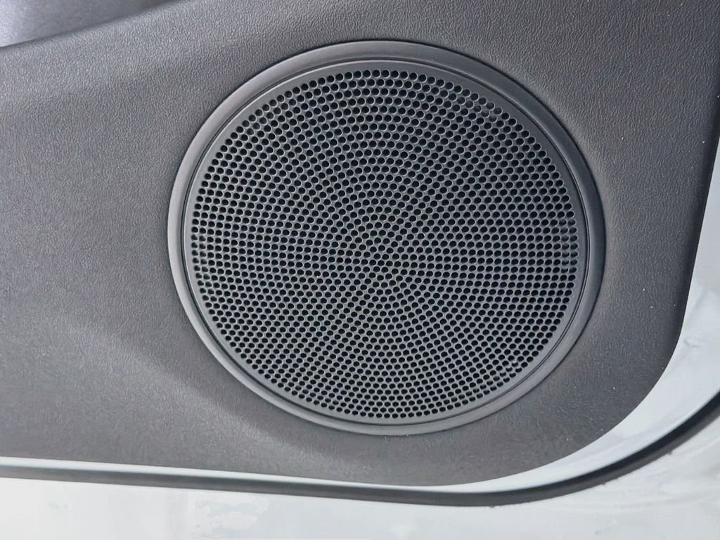 New 2026 Fuji White Land Rover Hoxton Edition image 19