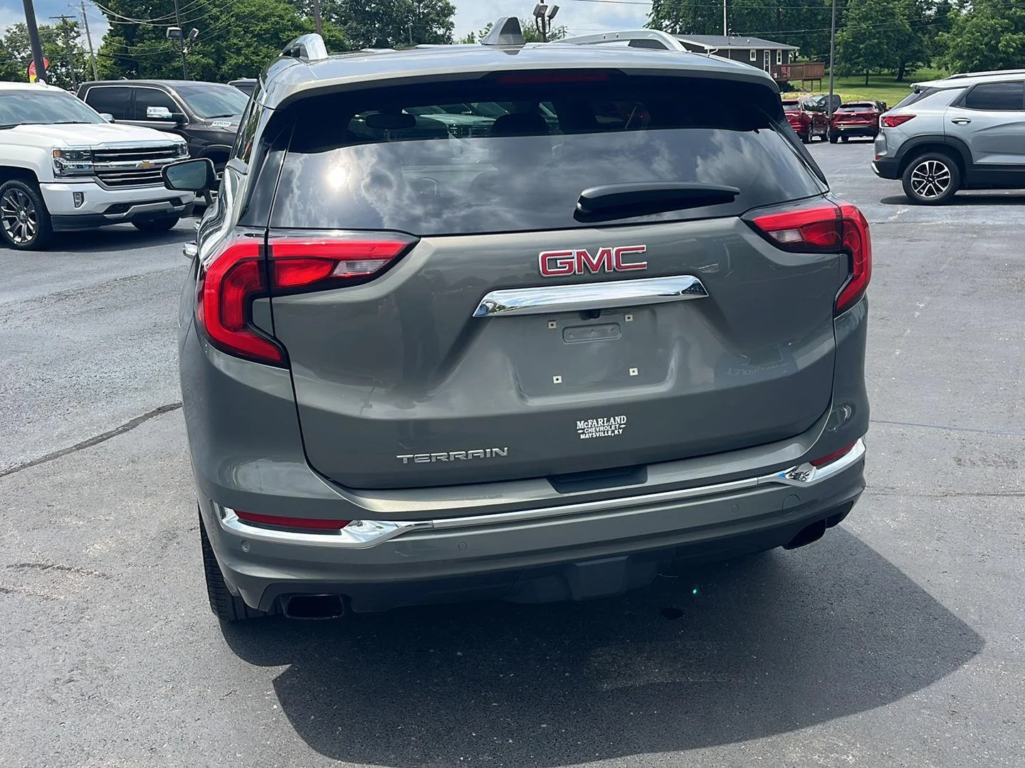 Used 2018 MINERAL METALLIC GMC Denali image 4