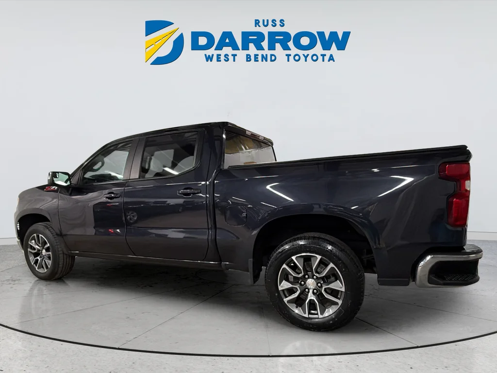 Used 2022 Gray Chevrolet LT image 3