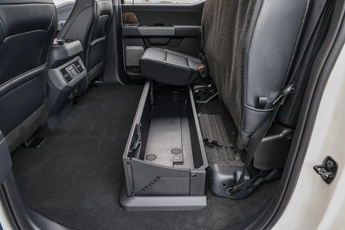 New 2026 Avalanche Ford F-350® Lariat® image 42