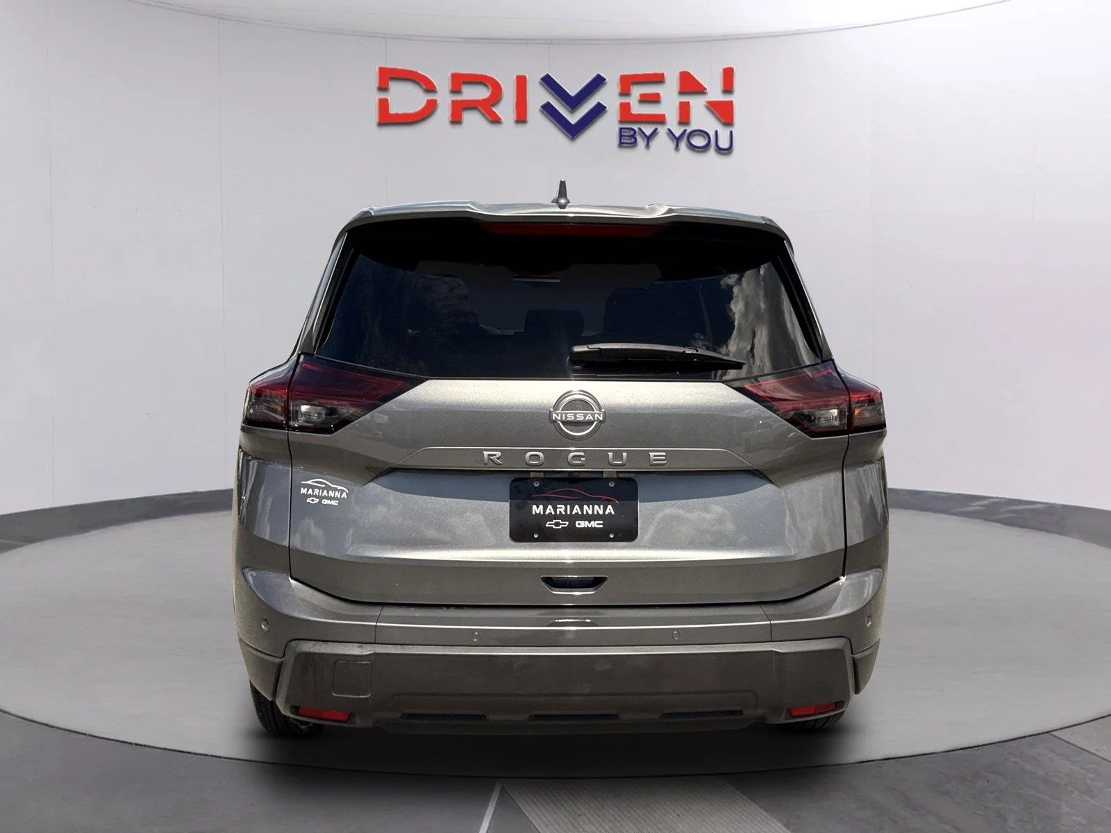 Used 2025 Gun Metallic Nissan SV image 5