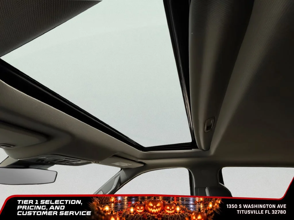 New 2026 Glacier White Tricoat GMC SLT image 33