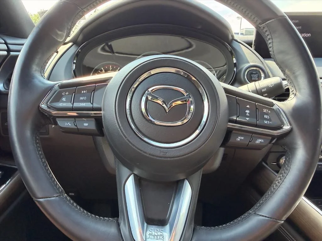 Used 2023 White Mazda Signature image 22