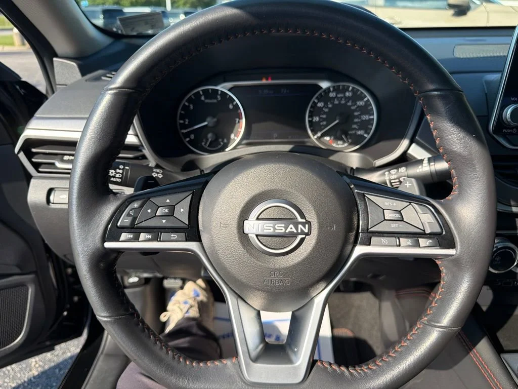 Used 2023 Black Nissan 2.5 SR image 11