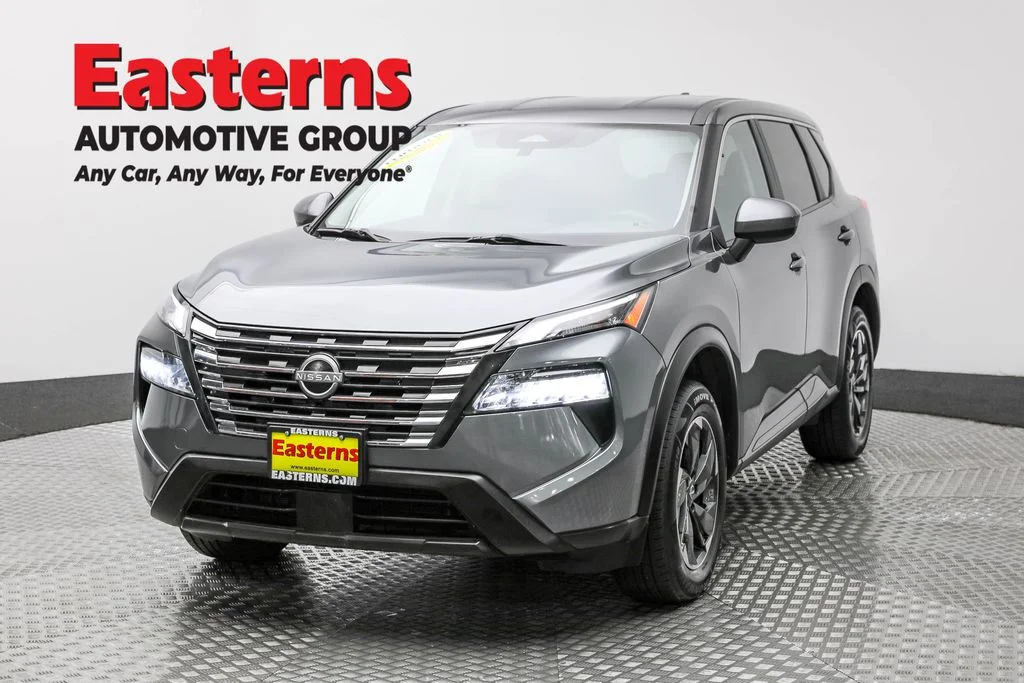 Used 2024 Gray Nissan SV image 1