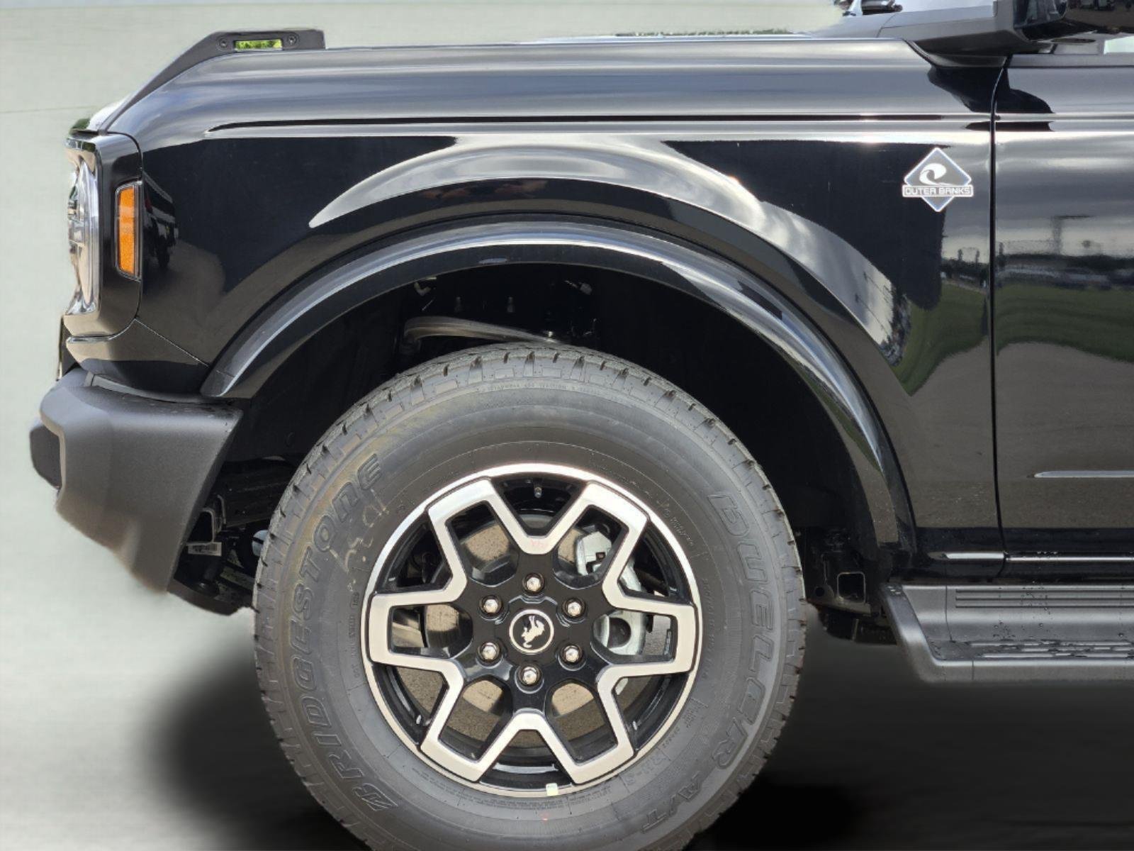 New 2026 Shadow Black Ford Outer Banks® image 6