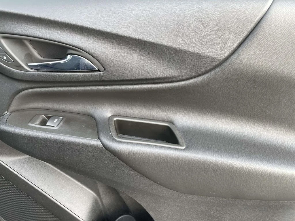 Used 2023 Iron Gray Metallic Chevrolet LT image 8