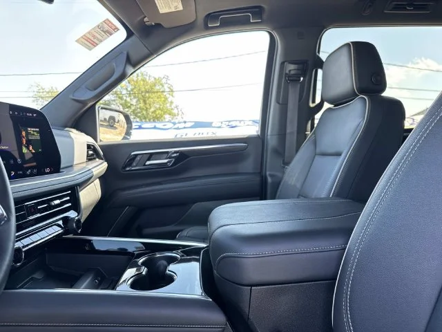 Used 2026 Black Chevrolet Premier image 28