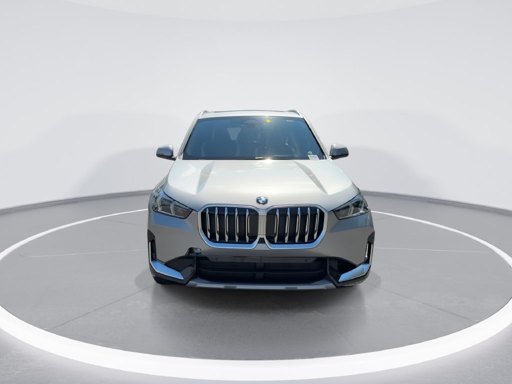 Used 2027 Space Silver Metallic BMW xDrive28i image 3