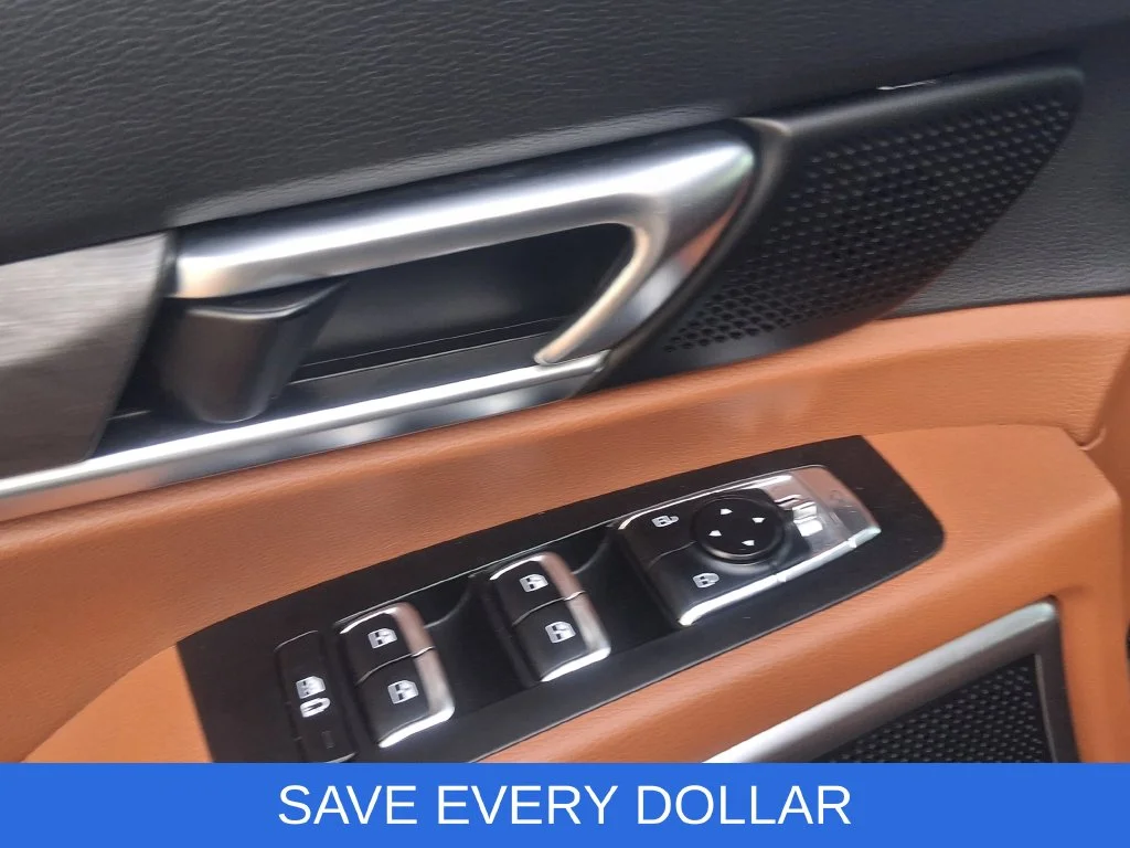 Used 2024 Green Kia EX X-Line image 12