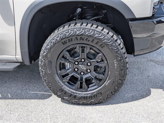 New 2026 White Sands Chevrolet ZR2 image 10