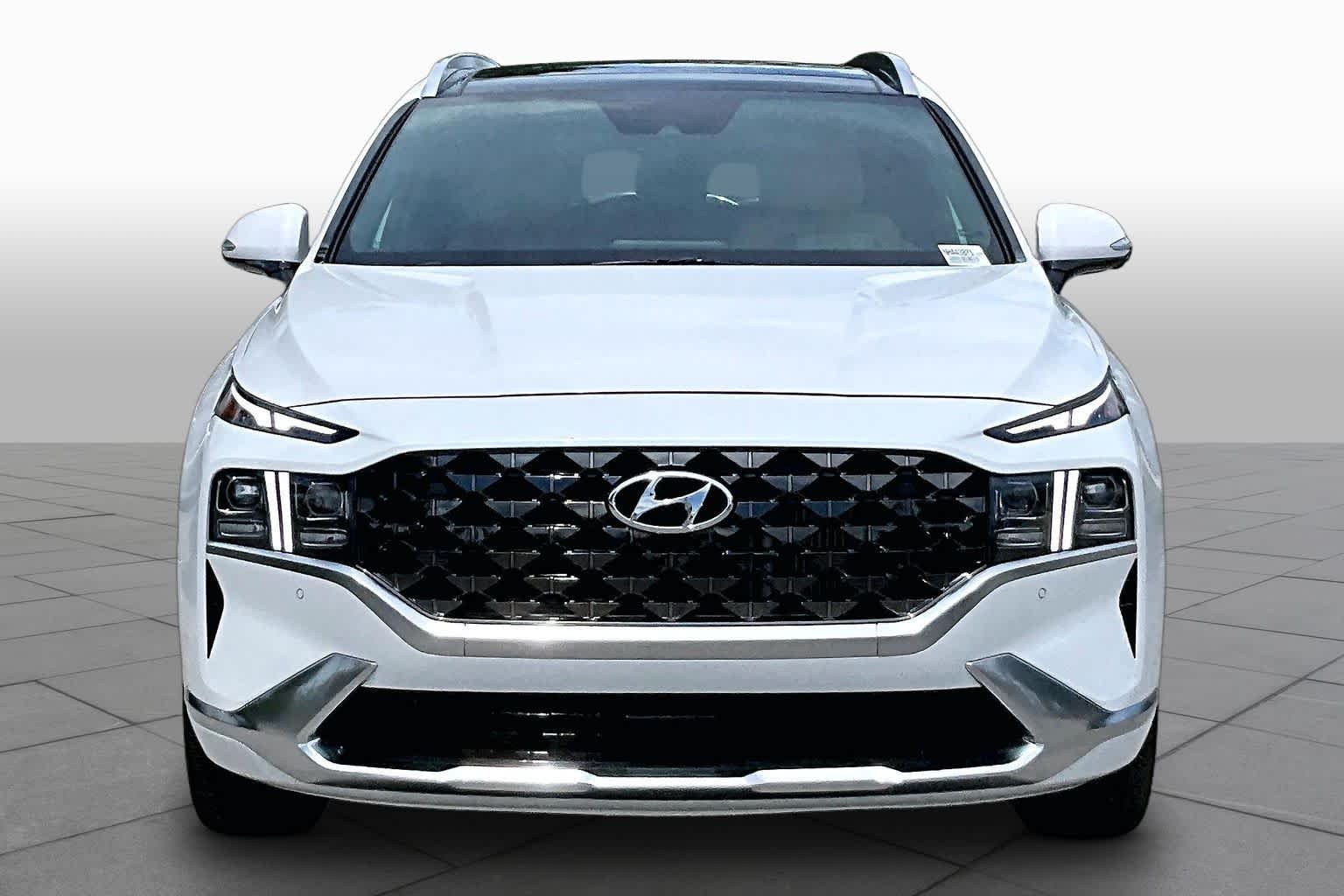 Used 2022 Quartz White Hyundai Calligraphy image 4