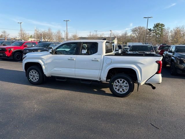 New 2026 White Toyota SR5 image 10
