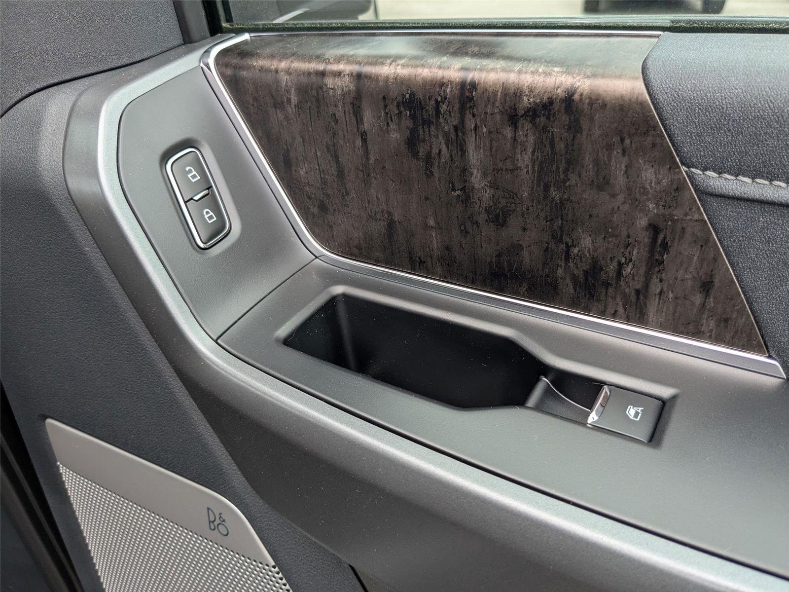 New 2026 Carbonized Gray Metallic Ford F-350® Lariat® image 31