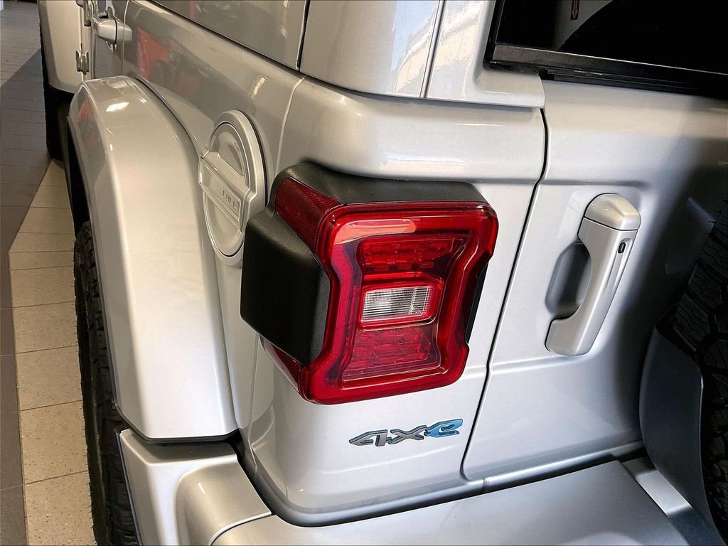 Used 2024 Silver Jeep High Altitude 4xe image 34