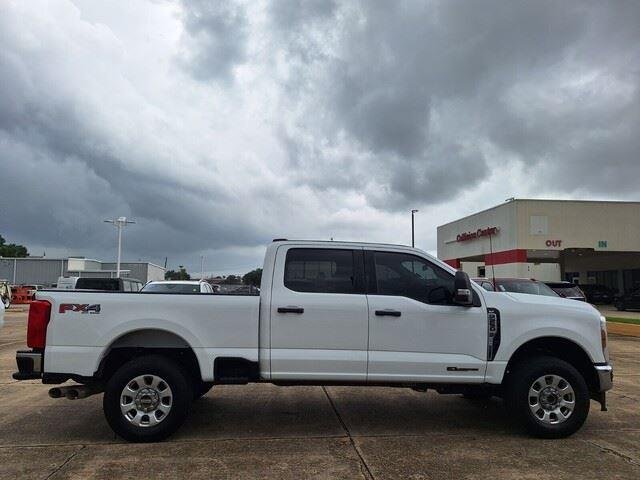 Used 2024 Oxford White Ford XLT image 6