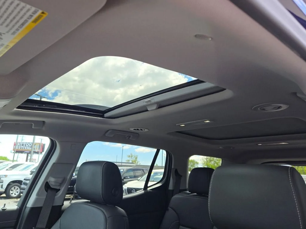 Used 2023 Blue GMC SLT image 26