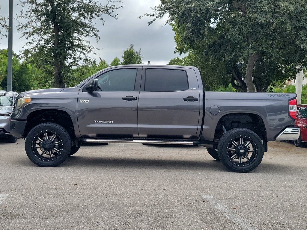 Used 2019 Gray Toyota SR5 image 4