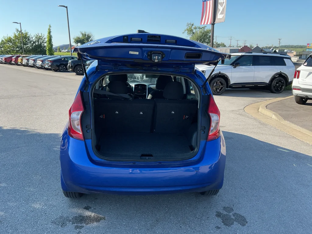 Used 2016 Metallic Blue Nissan SV image 12