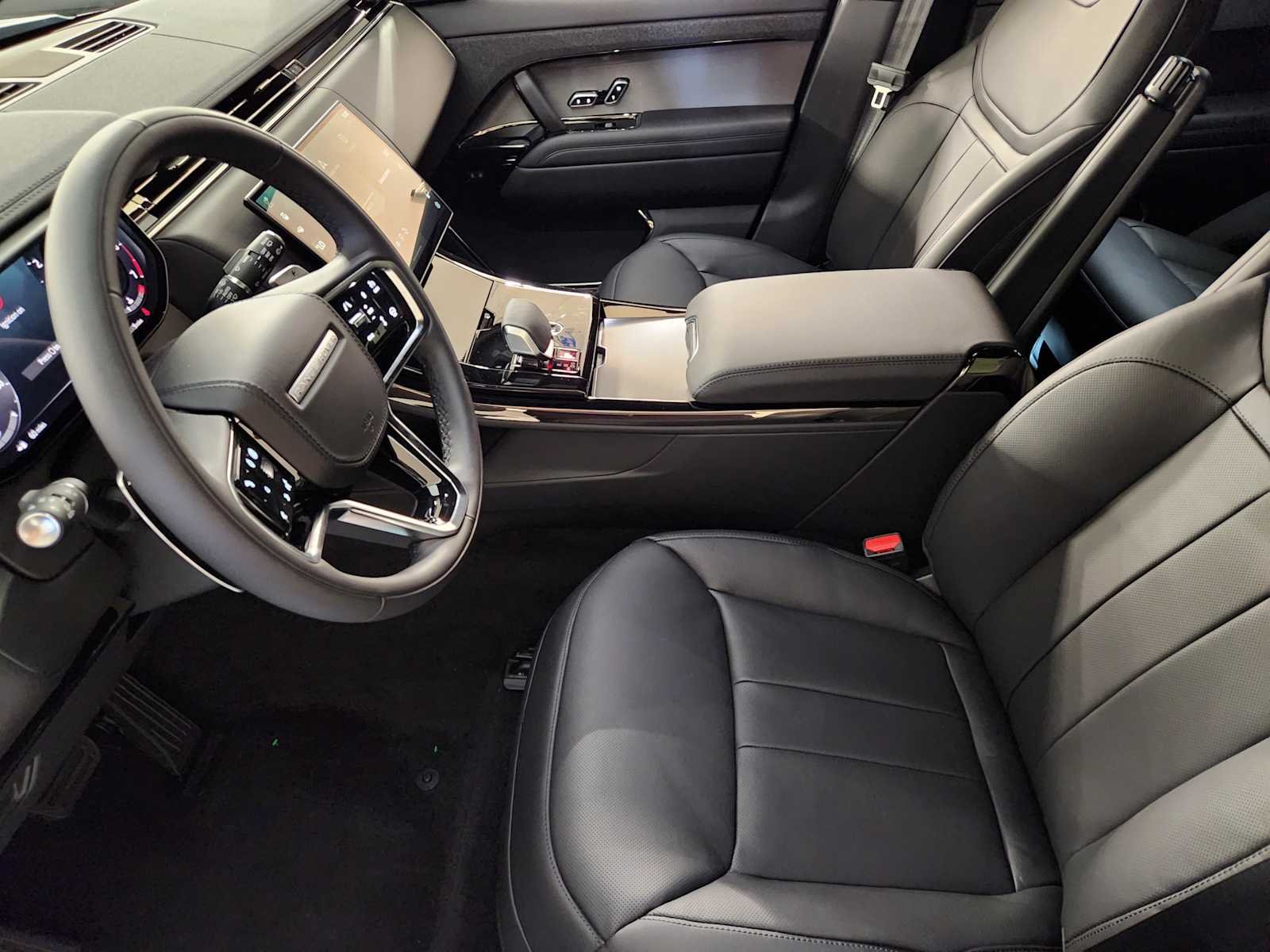 New 2027 Fuji White Land Rover SE image 14