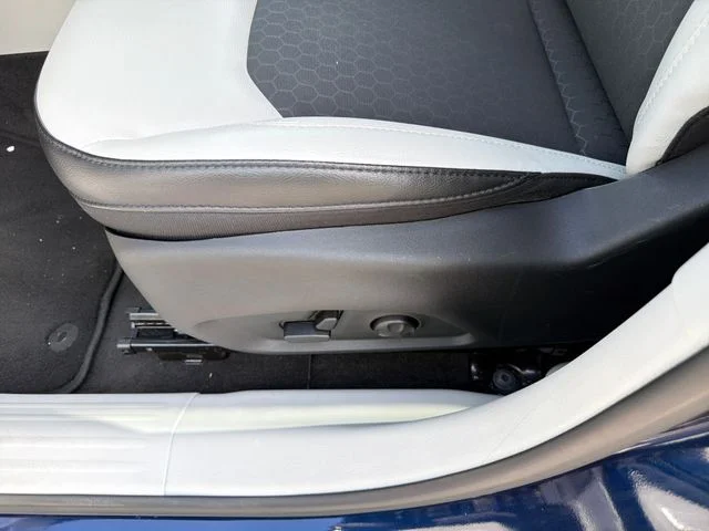 Used 2019 Blue Jeep Latitude image 22