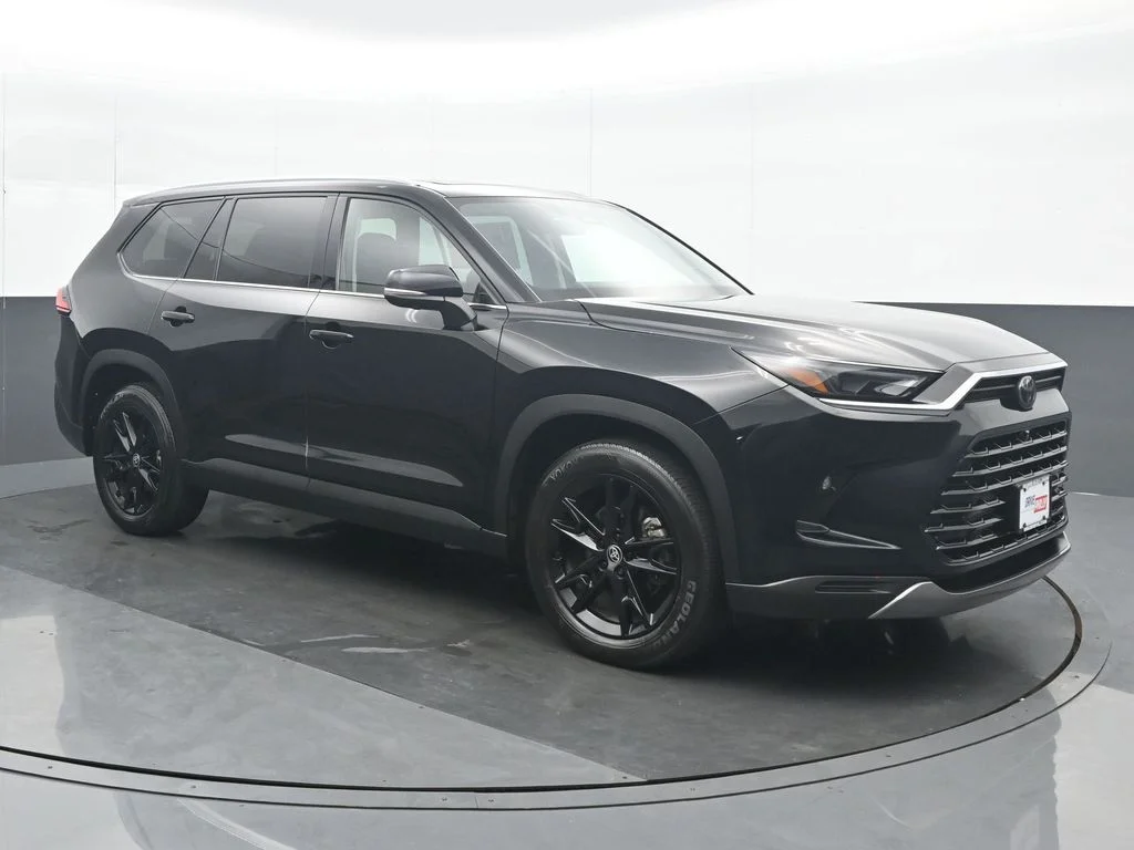 Used 2024 Black Toyota Platinum image 9