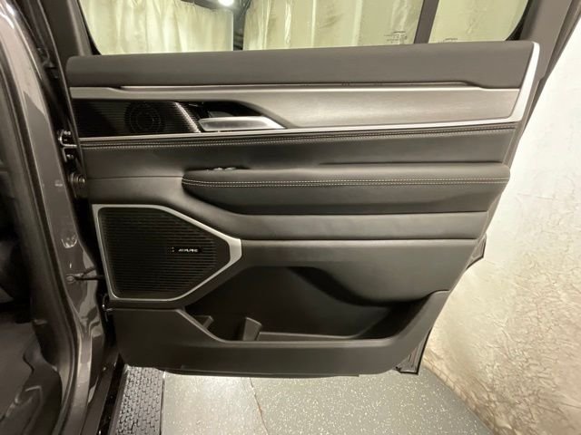 New 2026 Baltic-Gray Metallic Clear-Coat Exterior Paint Jeep Upland image 24