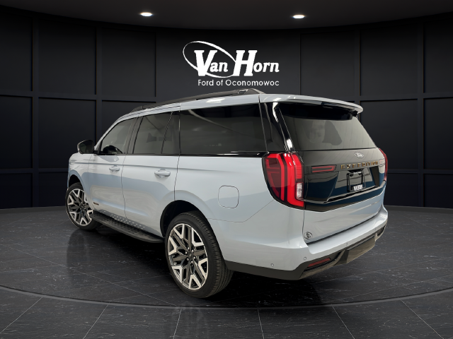 Used 2025 Gray Metallic Ford Tremor image 5
