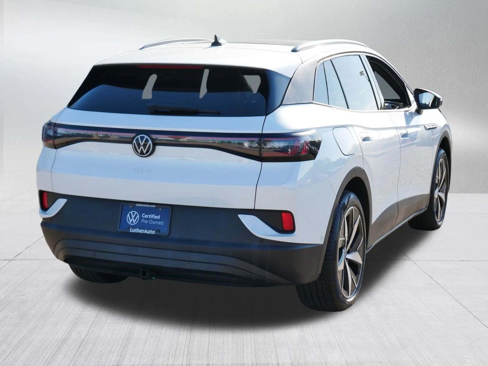 Certified Used 2023 Opal White Pearl Volkswagen Pro S image 5