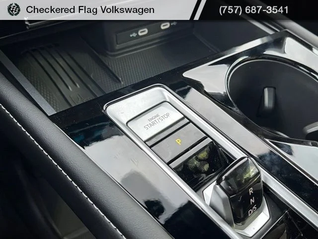 New 2026 White Volkswagen 2.0T SE w/Technology image 45