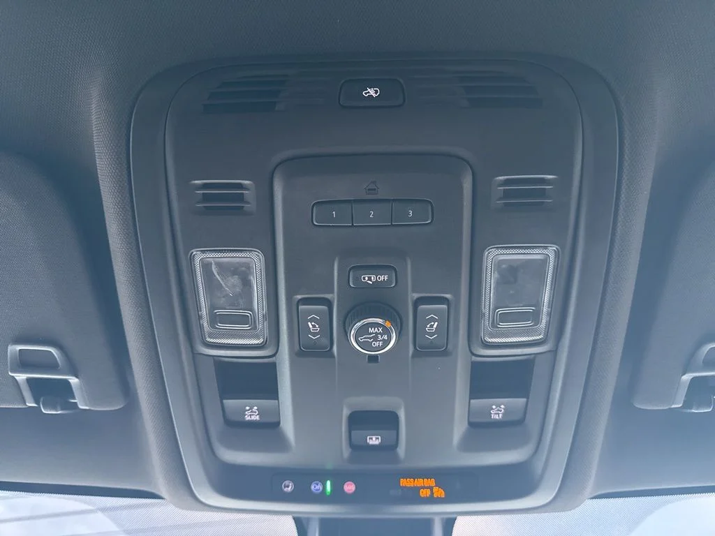 Used 2021 Gray GMC Denali image 17