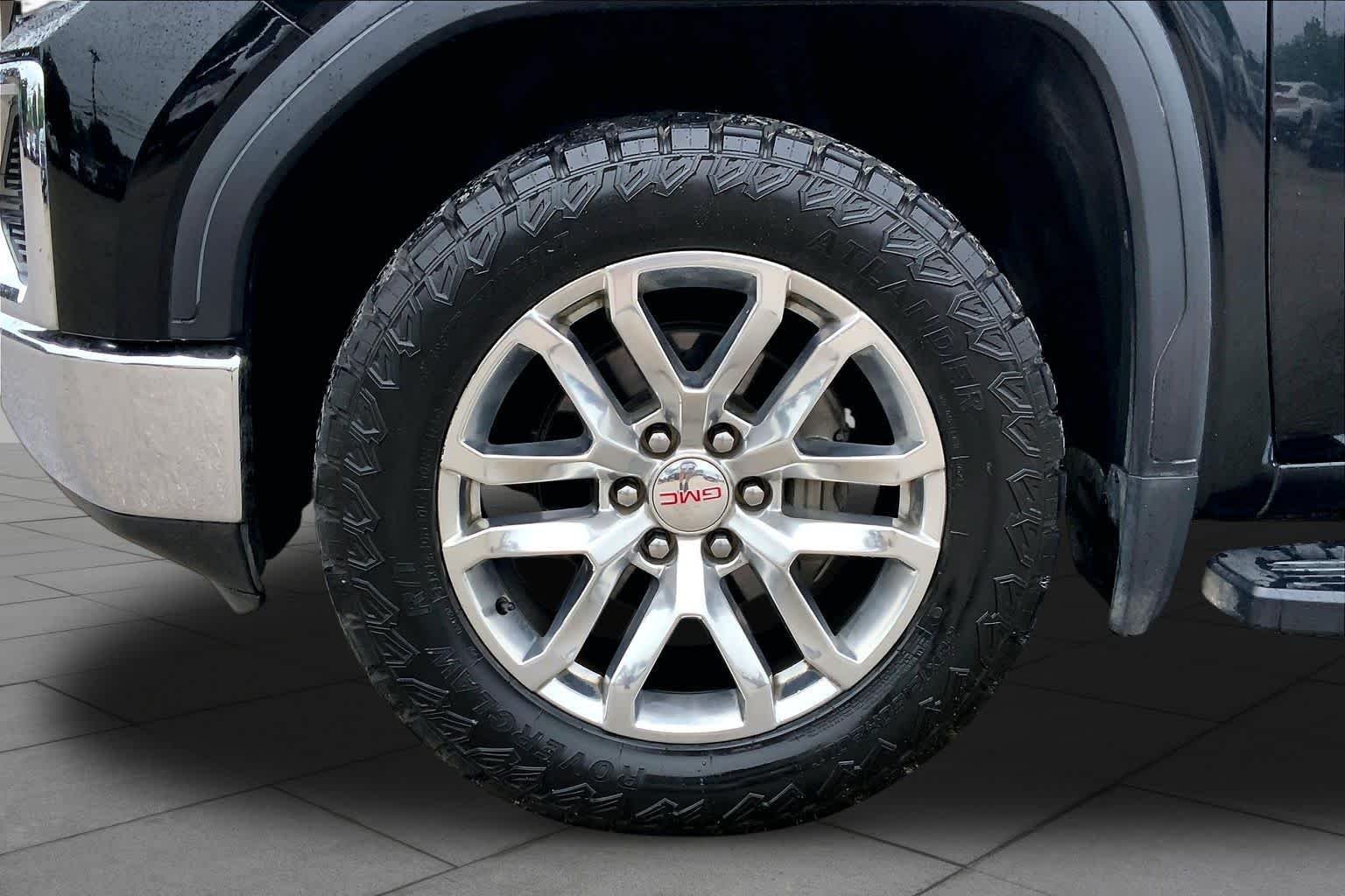 Used 2020 Onyx Black GMC SLT image 11