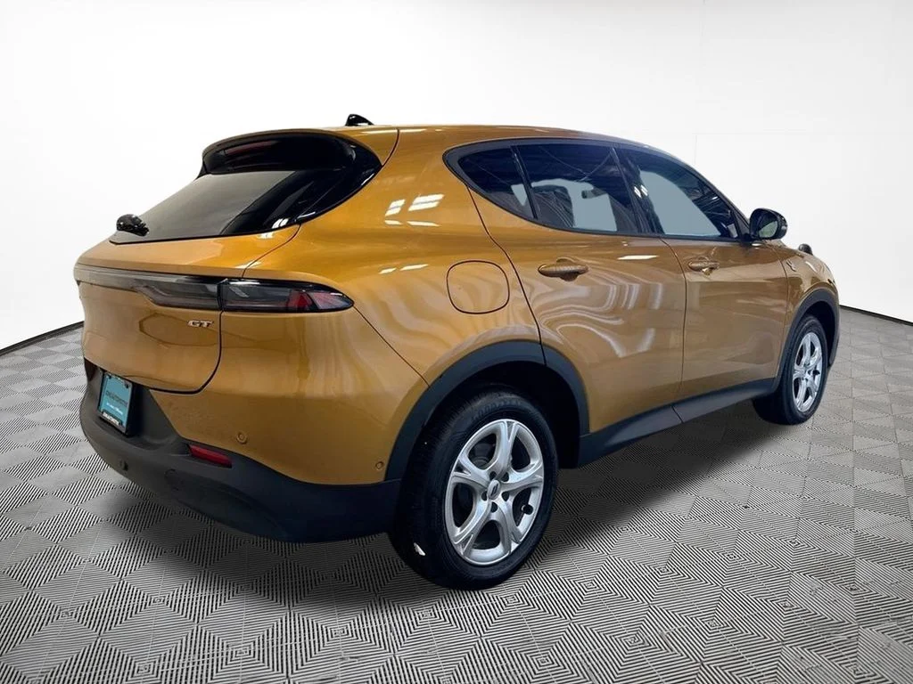 2025 Dodge Hornet GT - Photo 10