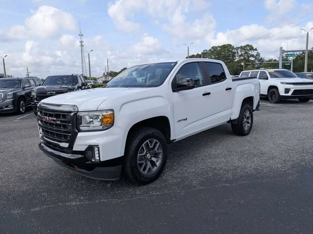 Used 2022 SUMMIT WHITE GMC 4WD AT4 w/Cloth image 7