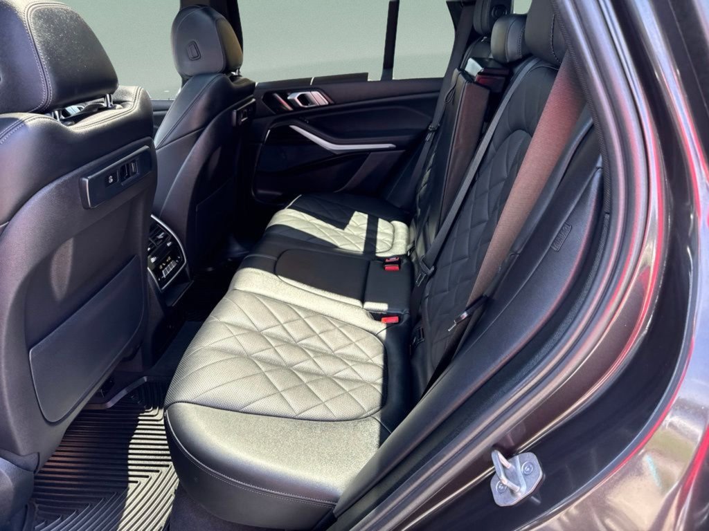 Used 2023 Dark Graphite BMW xDrive40i image 13