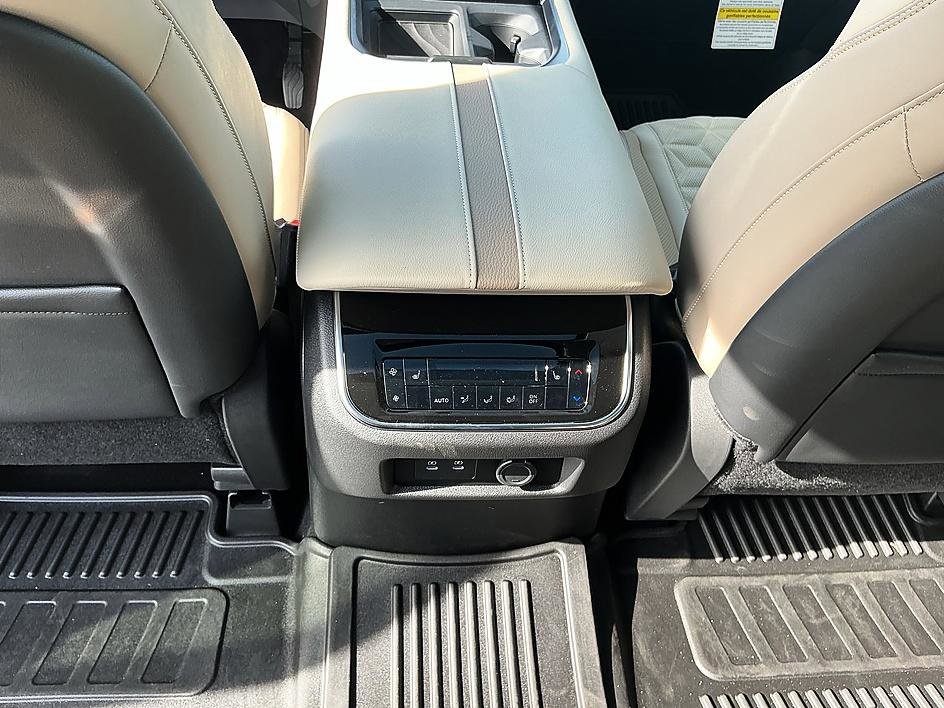 2026 Nissan Armada Platinum - Photo 21