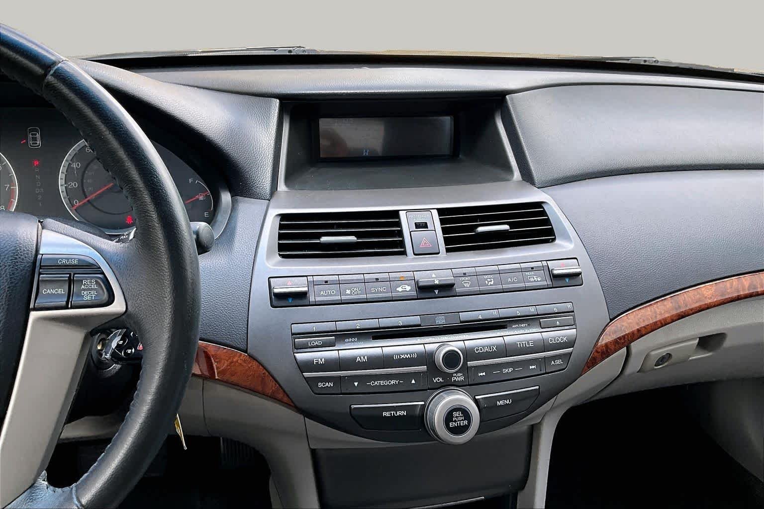 Used 2012 Alabaster Silver Metallic Honda EX-L image 6