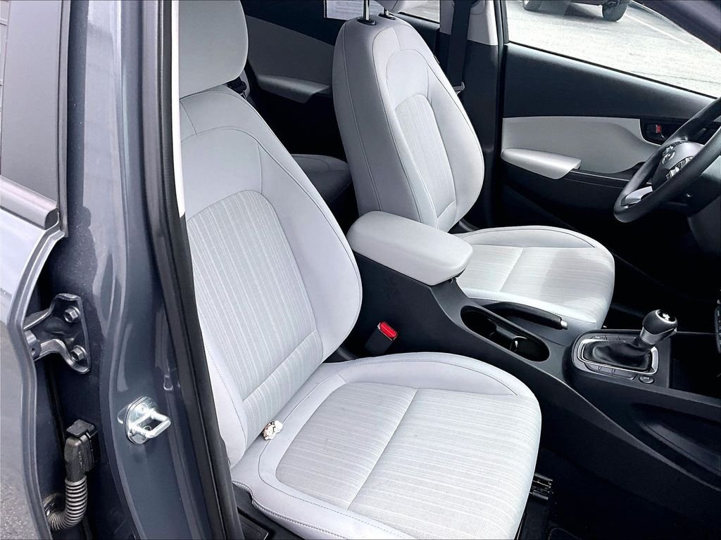 Used 2023 Gray Hyundai SEL image 11